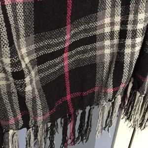 Marcus Adler Accessories - NWT plaid wrap/ shawl- super soft. Marcus Adler Accessories - NWT plaid wrap/ shawl- super soft.